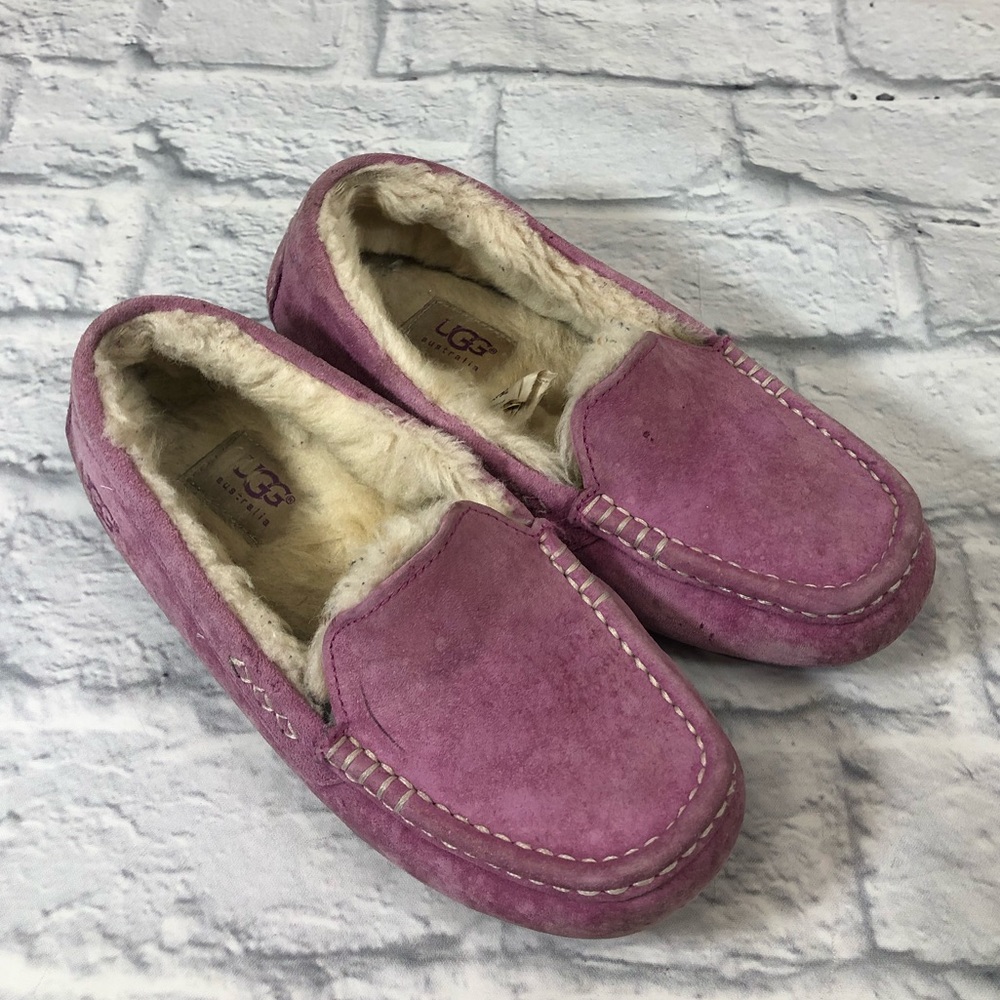 Ugg Pink Suede leather slipper shoes. Size 5